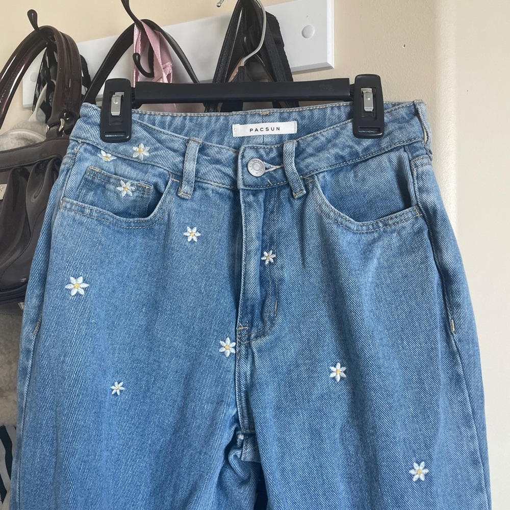 Pacsun mom jeans!